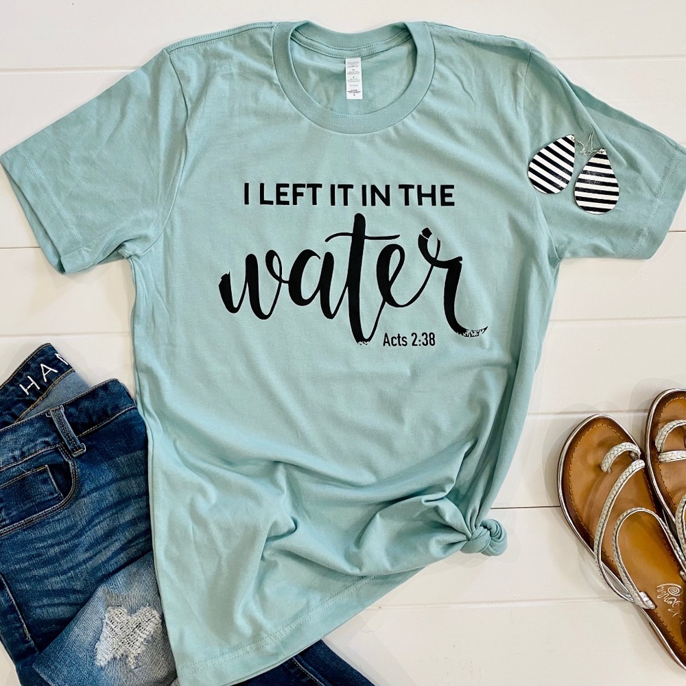 I left it in the water graphic tee